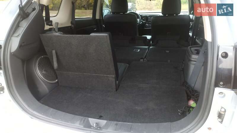 Позашляховик / Кросовер Mitsubishi Outlander 2013 в Полтаві фото 30 Позашляховик / Кросовер Mitsubishi Outlander 2013 в Полтаві