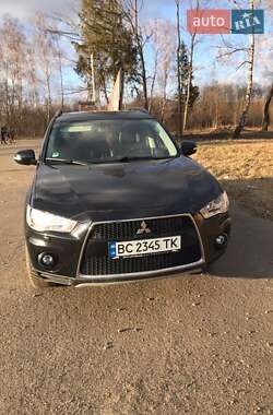 Позашляховик / Кросовер Mitsubishi Outlander 2010 в Самборі