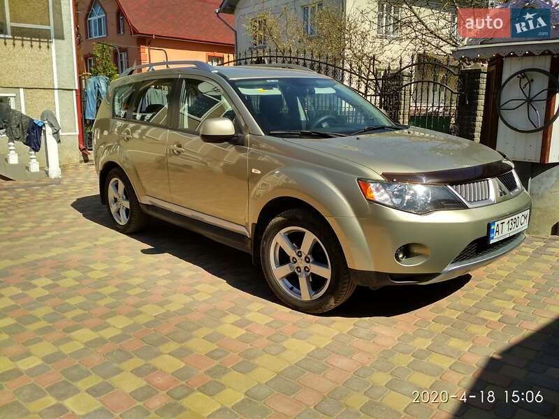 Позашляховик / Кросовер Mitsubishi Outlander 2009 в Івано-Франківську