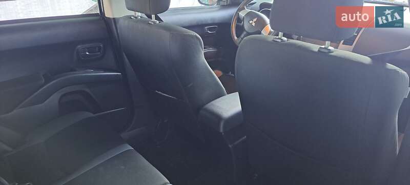 Внедорожник / Кроссовер Mitsubishi Outlander 2010 в Черновцах