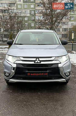 Позашляховик / Кросовер Mitsubishi Outlander 2015 в Сумах