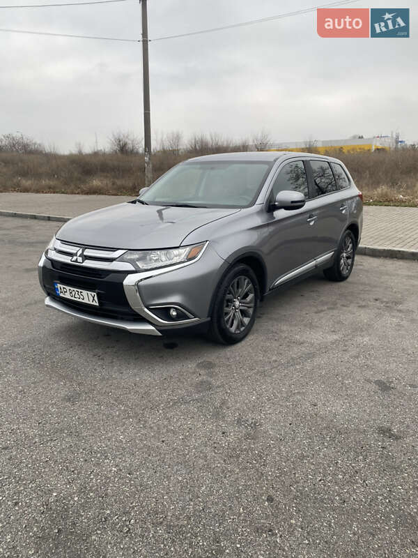 Внедорожник / Кроссовер Mitsubishi Outlander 2018 в Запорожье