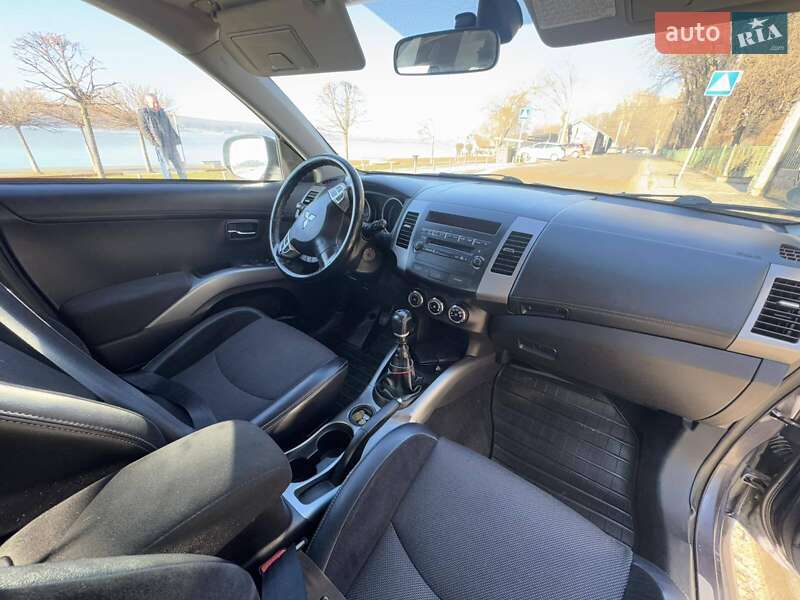 Внедорожник / Кроссовер Mitsubishi Outlander 2010 в Тернополе