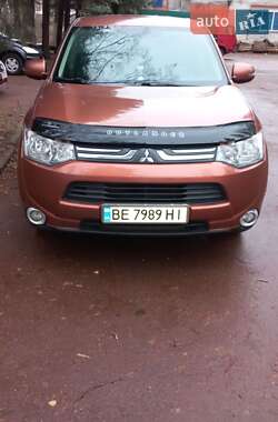 Mitsubishi Outlander 2013