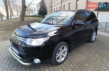 Mitsubishi Outlander 2012