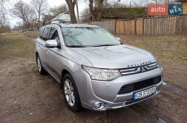 Внедорожник / Кроссовер Mitsubishi Outlander 2012 в Чернигове