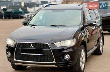 Позашляховик / Кросовер Mitsubishi Outlander 2012 в Києві