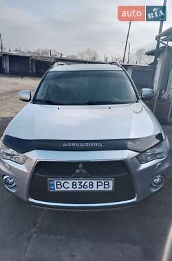 Mitsubishi Outlander 2012