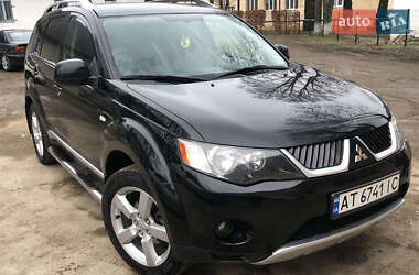 Позашляховик / Кросовер Mitsubishi Outlander 2008 в Косові