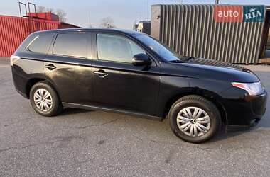 Mitsubishi Outlander 2014