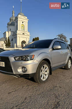 Mitsubishi Outlander 2011