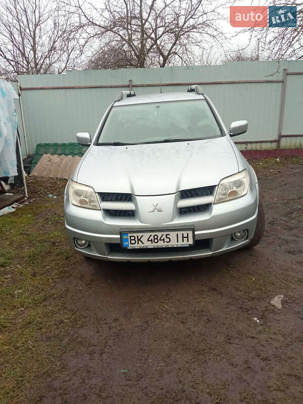 Внедорожник / Кроссовер Mitsubishi Outlander 2007 в 