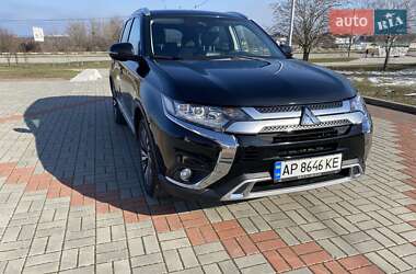 Внедорожник / Кроссовер Mitsubishi Outlander 2020 в Запорожье