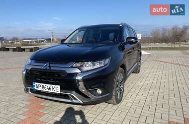 Внедорожник / Кроссовер Mitsubishi Outlander 2020 в Запорожье