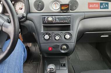 Внедорожник / Кроссовер Mitsubishi Outlander 2007 в 
