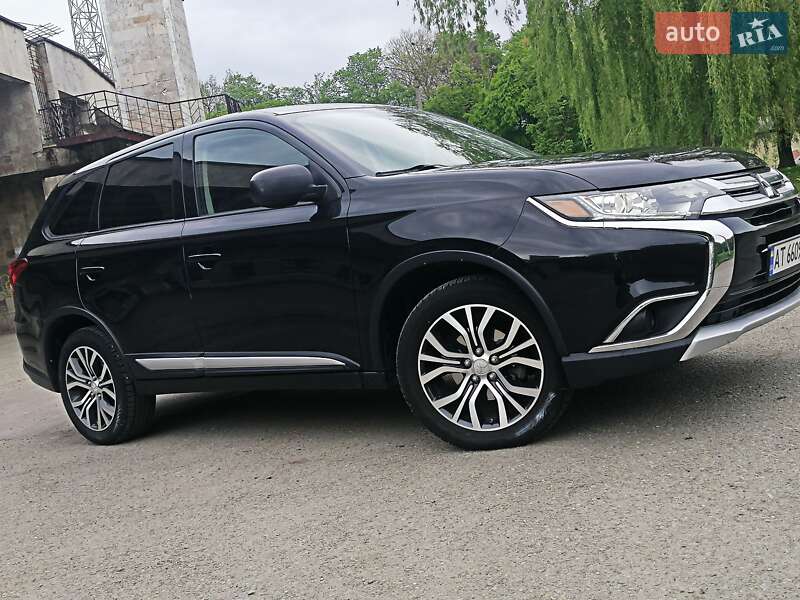 Внедорожник / Кроссовер Mitsubishi Outlander 2016 в Ивано-Франковске фото 9 Внедорожник / Кроссовер Mitsubishi Outlander 2016 в Ивано-Франковске