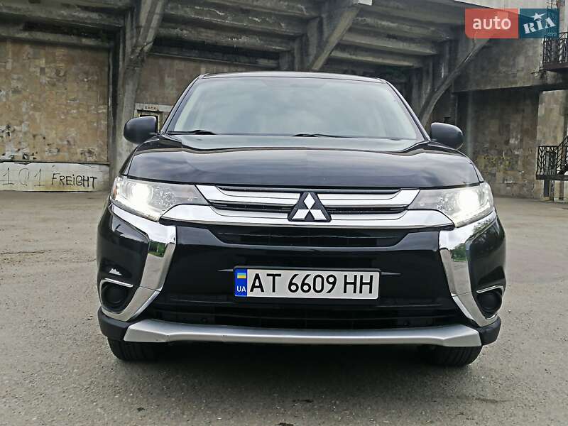 Внедорожник / Кроссовер Mitsubishi Outlander 2016 в Ивано-Франковске фото 14 Внедорожник / Кроссовер Mitsubishi Outlander 2016 в Ивано-Франковске
