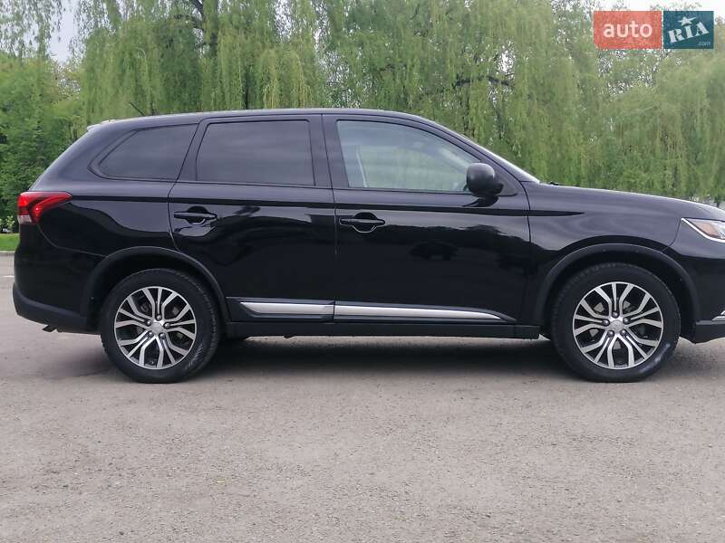 Внедорожник / Кроссовер Mitsubishi Outlander 2016 в Ивано-Франковске фото 20 Внедорожник / Кроссовер Mitsubishi Outlander 2016 в Ивано-Франковске