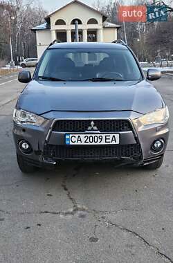 Внедорожник / Кроссовер Mitsubishi Outlander 2011 в Киеве