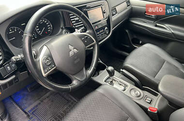 Внедорожник / Кроссовер Mitsubishi Outlander 2013 в Киеве