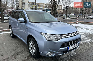 Mitsubishi Outlander 2013