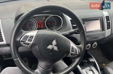 Внедорожник / Кроссовер Mitsubishi Outlander 2008 в 