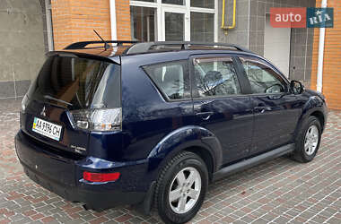 Позашляховик / Кросовер Mitsubishi Outlander 2011 в Києві