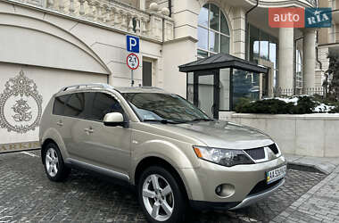 Внедорожник / Кроссовер Mitsubishi Outlander 2008 в Киеве