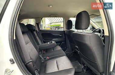 Внедорожник / Кроссовер Mitsubishi Outlander 2013 в Дрогобыче