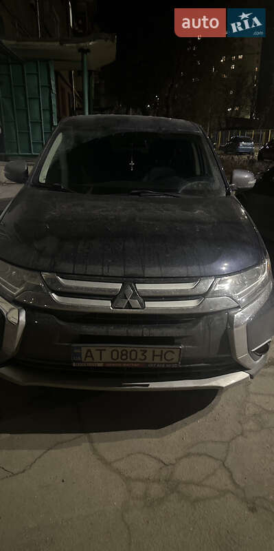 Позашляховик / Кросовер Mitsubishi Outlander 2016 в Вінниці