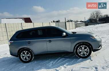 Позашляховик / Кросовер Mitsubishi Outlander 2013 в Харкові