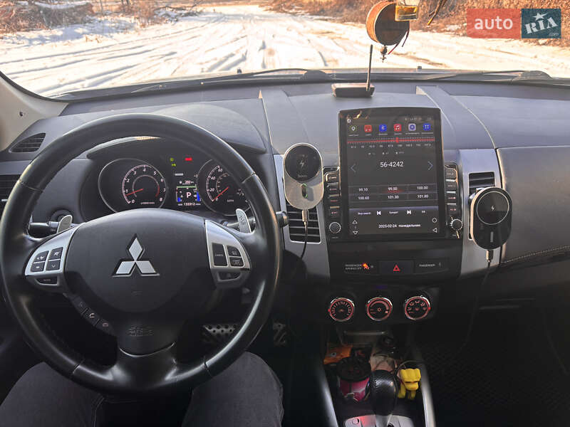 Позашляховик / Кросовер Mitsubishi Outlander 2012 в Полтаві