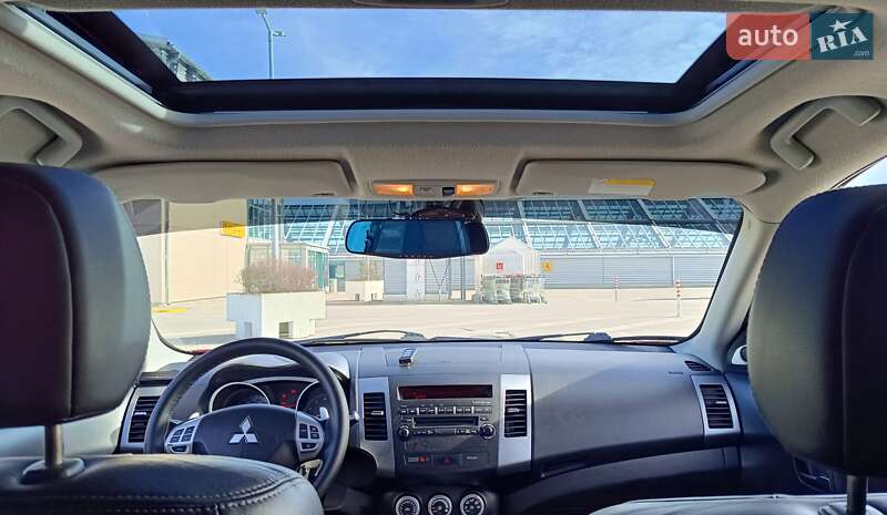 Позашляховик / Кросовер Mitsubishi Outlander 2008 в Львові