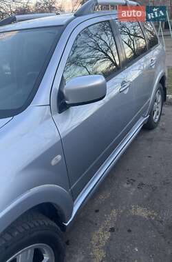 Внедорожник / Кроссовер Mitsubishi Outlander 2006 в Краматорске