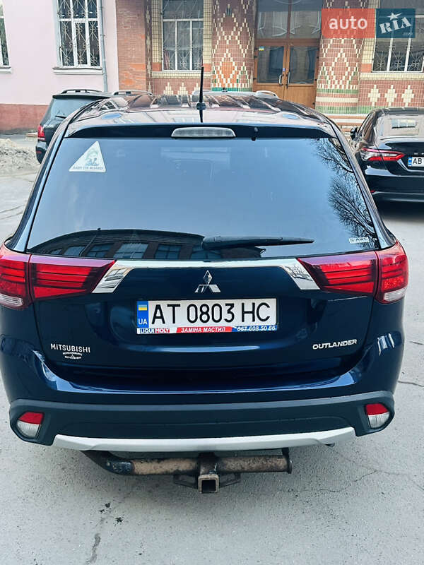 Позашляховик / Кросовер Mitsubishi Outlander 2016 в Вінниці