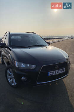 Позашляховик / Кросовер Mitsubishi Outlander 2012 в Києві