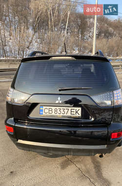 Позашляховик / Кросовер Mitsubishi Outlander 2012 в Києві