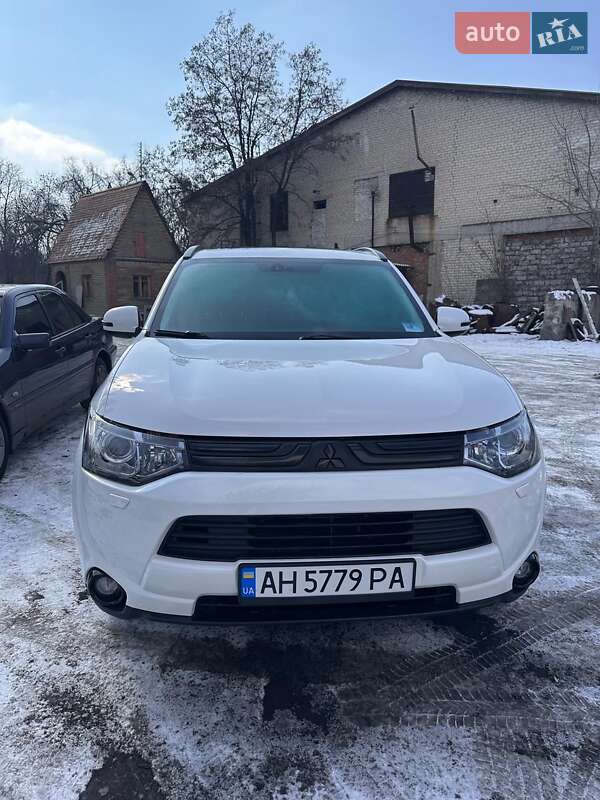 Mitsubishi Outlander 2013