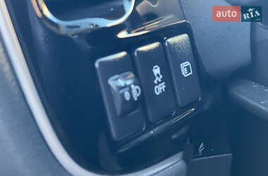 Внедорожник / Кроссовер Mitsubishi Outlander 2018 в 