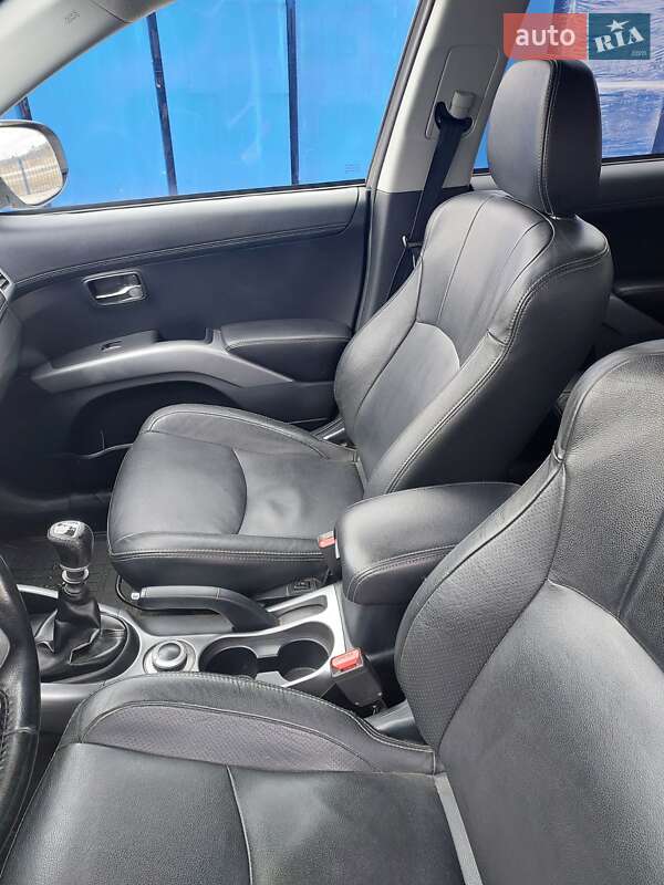 Внедорожник / Кроссовер Mitsubishi Outlander 2012 в Славуте