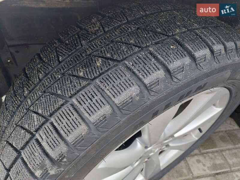 Внедорожник / Кроссовер Mitsubishi Outlander 2012 в Славуте
