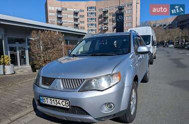 Внедорожник / Кроссовер Mitsubishi Outlander 2007 в Херсоне