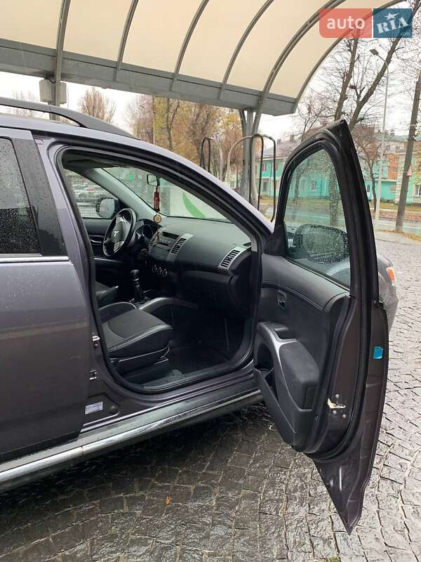 Позашляховик / Кросовер Mitsubishi Outlander 2011 в Хмельницькому