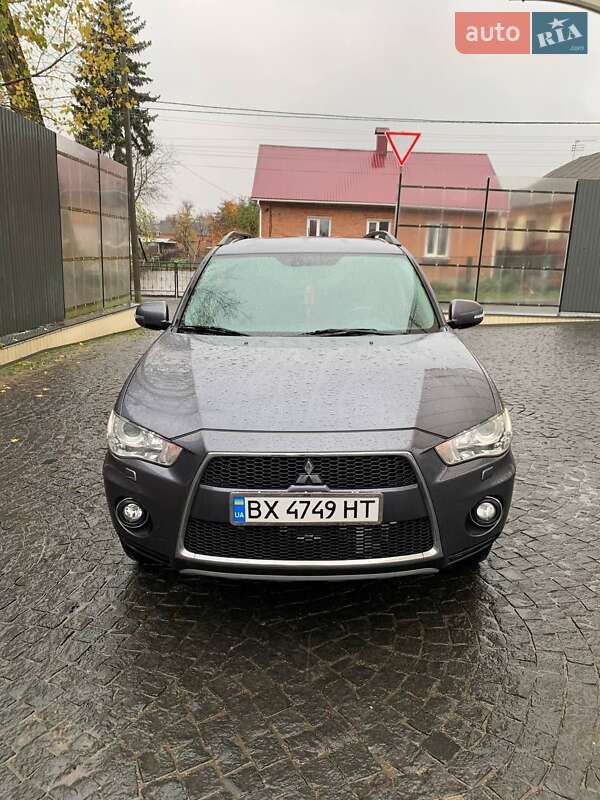 Позашляховик / Кросовер Mitsubishi Outlander 2011 в Хмельницькому