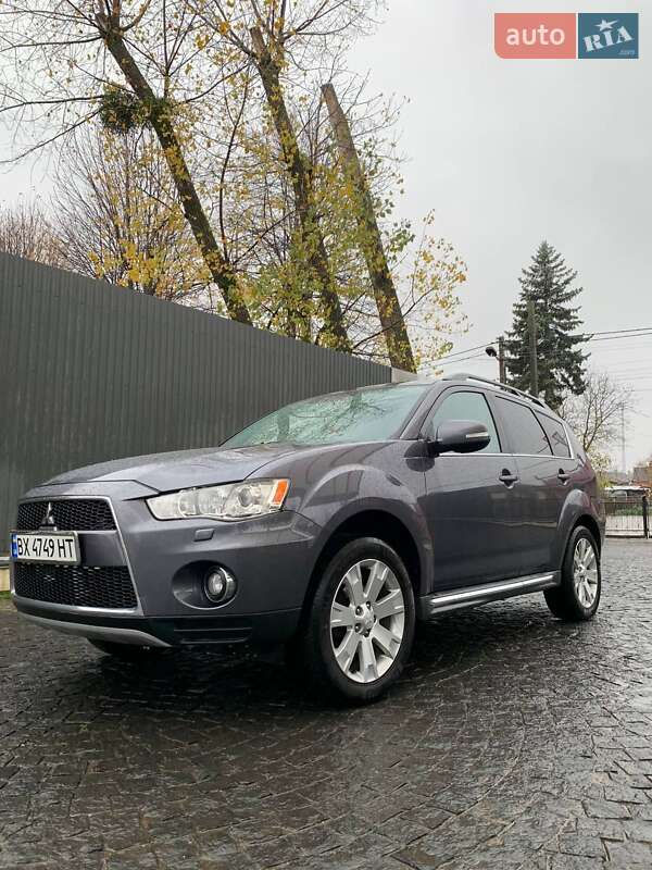 Позашляховик / Кросовер Mitsubishi Outlander 2011 в Хмельницькому