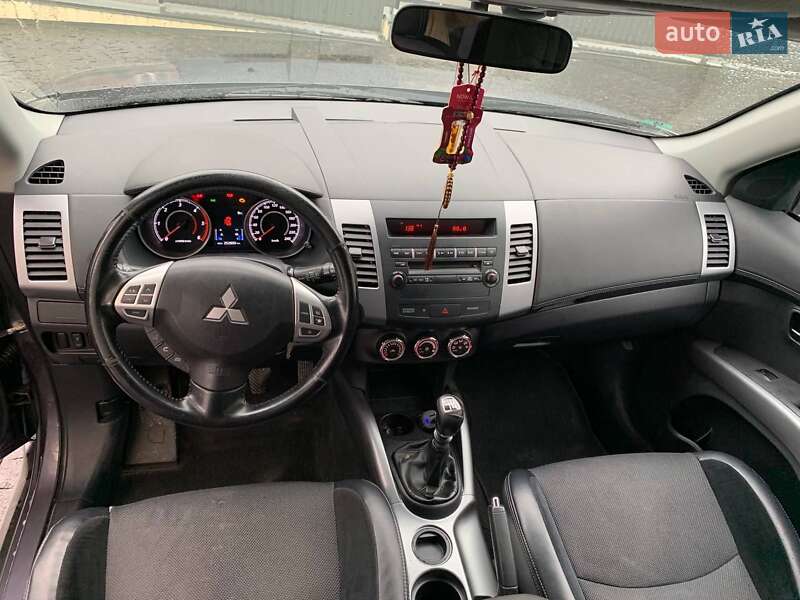Позашляховик / Кросовер Mitsubishi Outlander 2011 в Хмельницькому