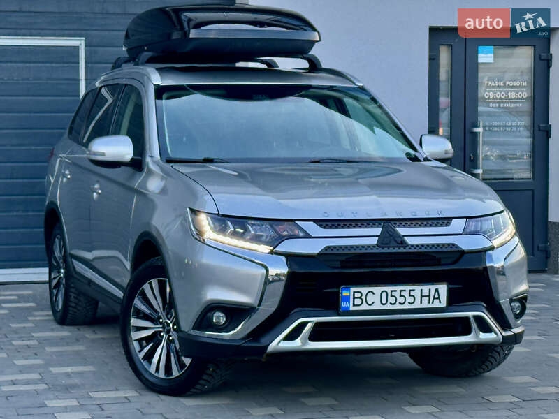 Внедорожник / Кроссовер Mitsubishi Outlander 2019 в Трускавце