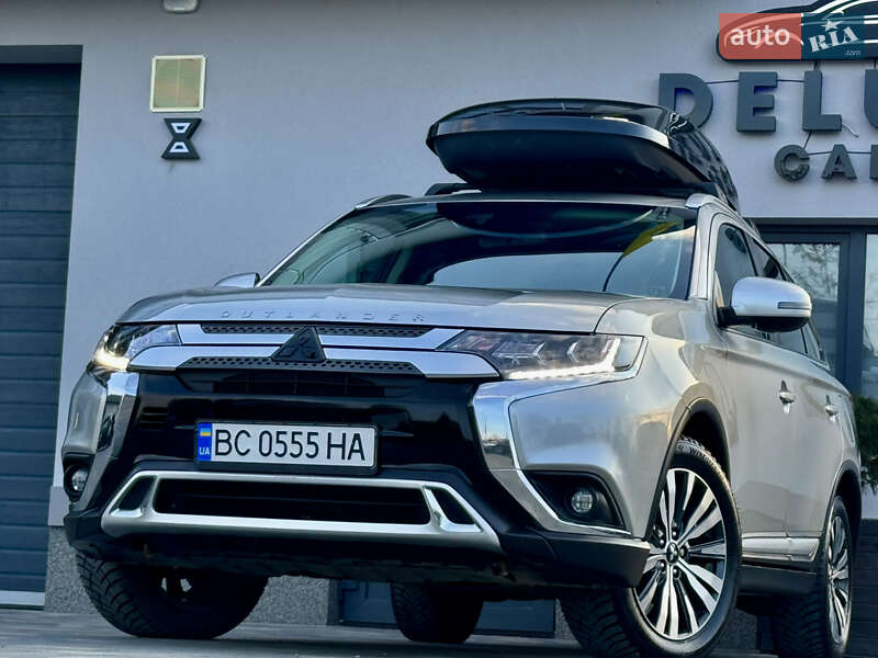 Внедорожник / Кроссовер Mitsubishi Outlander 2019 в Трускавце