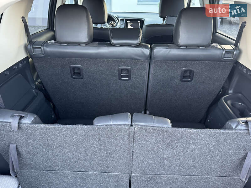 Внедорожник / Кроссовер Mitsubishi Outlander 2019 в Трускавце
