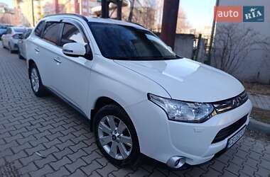 Mitsubishi Outlander 2013